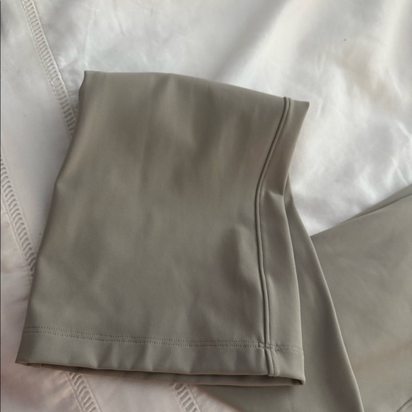 Lululemon High rise pant- NWT-0 - Picture 2 of 5